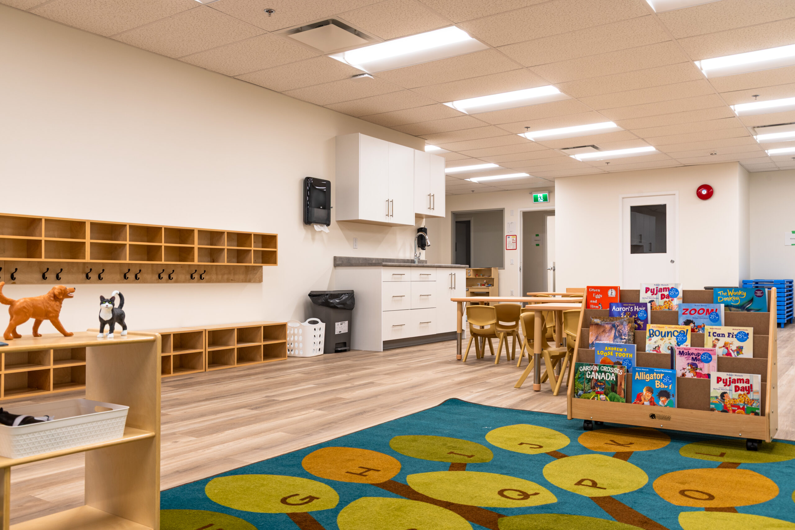 Modern Daycare Classroom – Victoria BC Renovated daycare classroom by MAC Island Construction in Victoria BC, designed for functionality, comfort, and modern educational use.